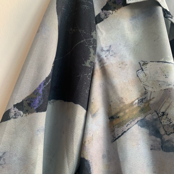 NWT clons collared shirt patterned asymmetrical Size S - Picture 4 of 5